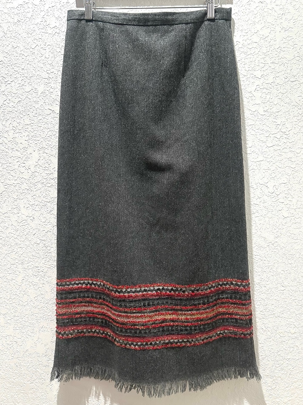 Sag Harbor size 10 Charcoal Maxi Skirt with Red Stripe woven yarn Detail